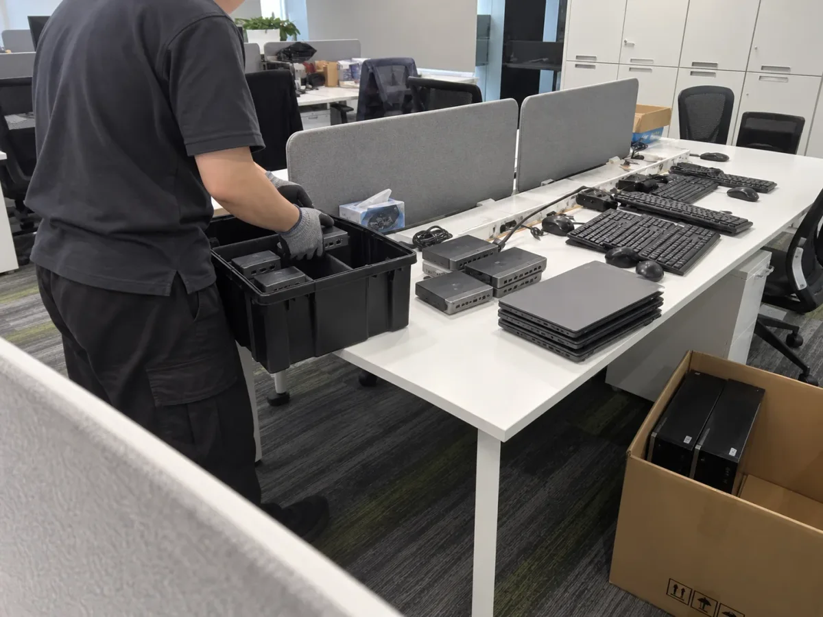 九龍灣整理搬運中